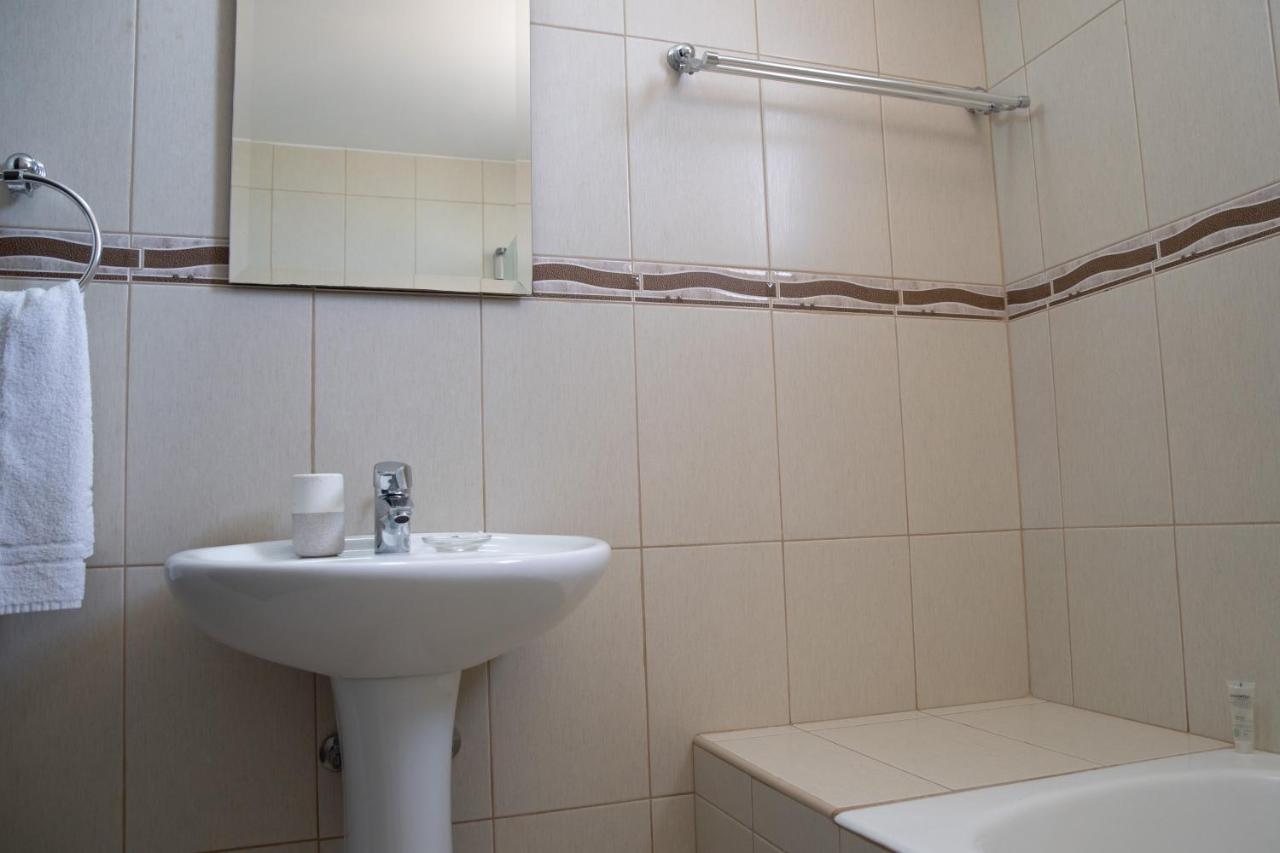 Fig Tree Villa Ekaterina 3 Bdrm Protaras Ngoại thất bức ảnh