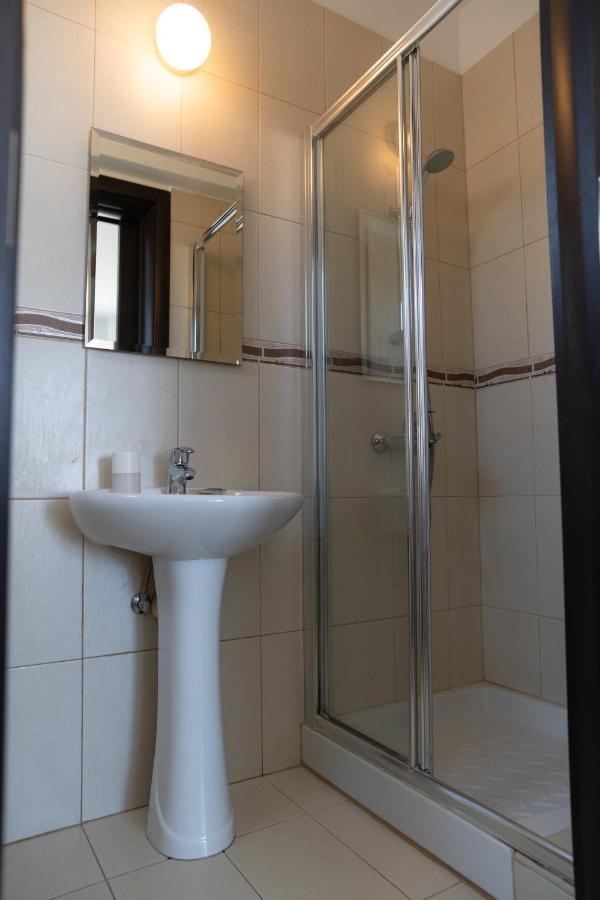 Fig Tree Villa Ekaterina 3 Bdrm Protaras Ngoại thất bức ảnh