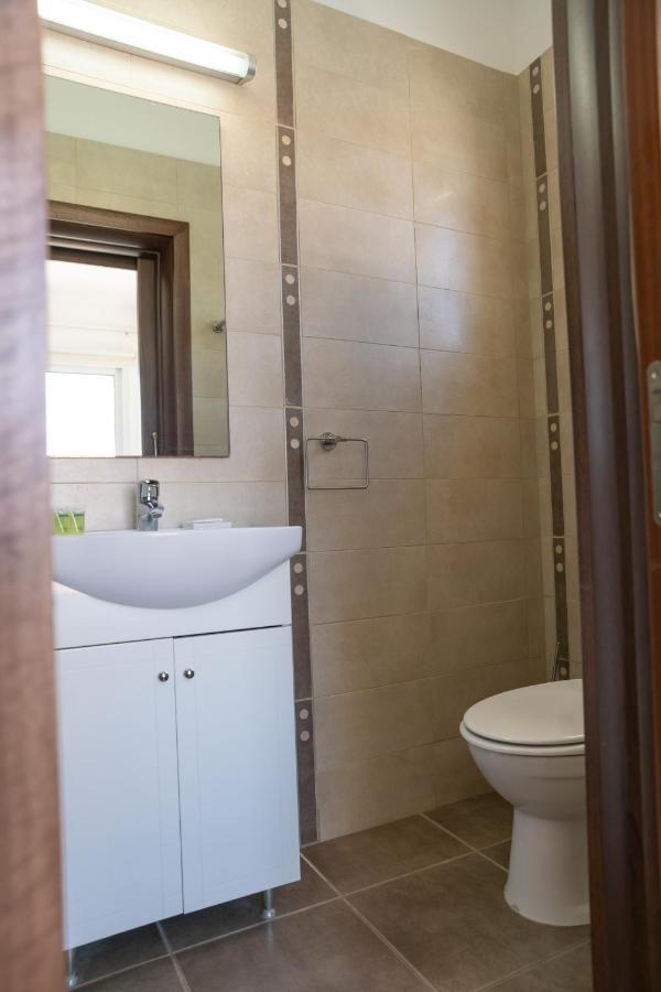 Fig Tree Villa Ekaterina 3 Bdrm Protaras Ngoại thất bức ảnh
